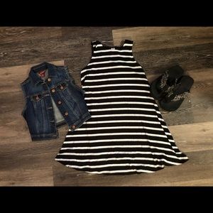 Arizona  jean co. cropped jean vest